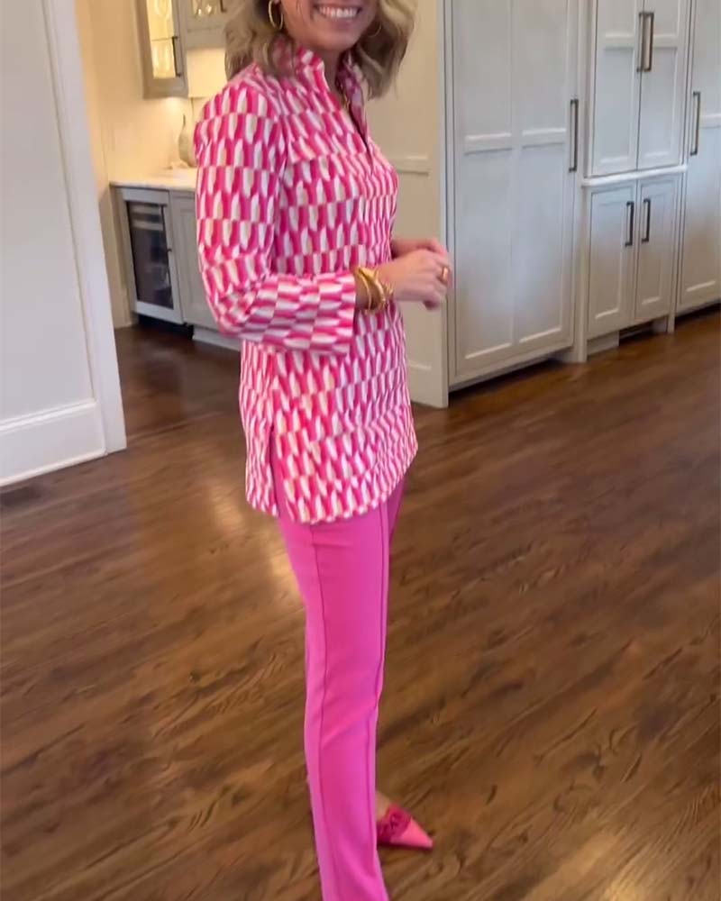 Top met opstaande kraag en negenkwartmouwen met print