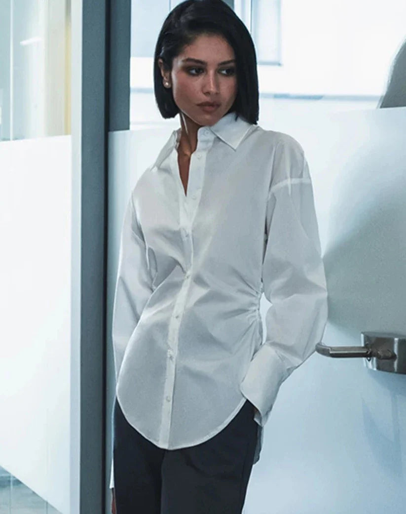 Witte getailleerde blouse met lange mouwen