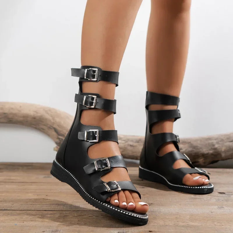 Stoere gladiatorsandalen met gespen