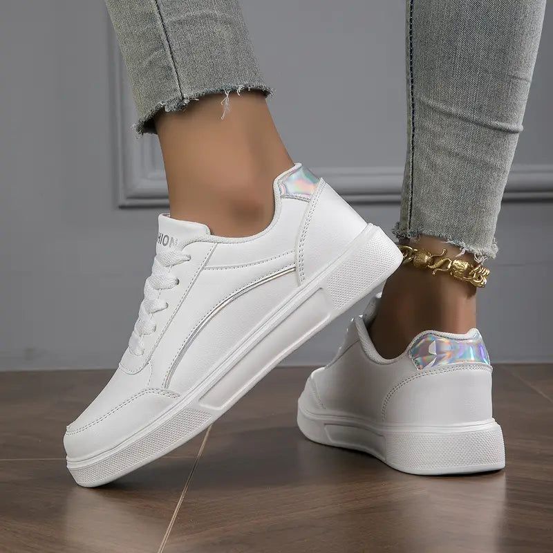 Gezellige en lichtgewicht dames sneakers met stijlvolle details