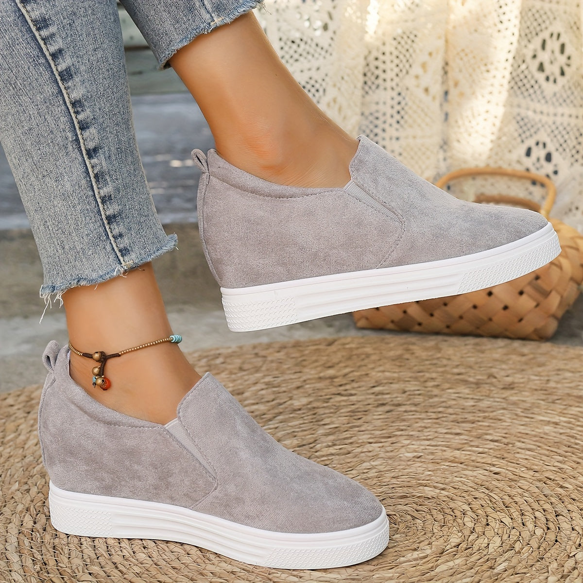 Slip-on suede sneakers - casual dames sneakers met wedge zool