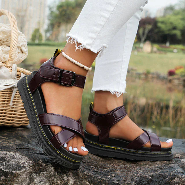 Dames zwarte sportieve sandalen - trendy strappy schoenen