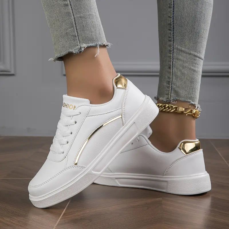 Gezellige en lichtgewicht dames sneakers met stijlvolle details