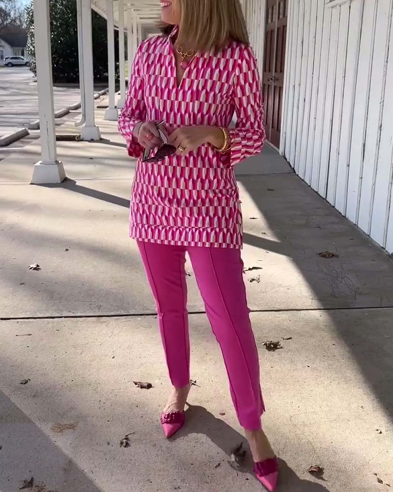 Top met opstaande kraag en negenkwartmouwen met print